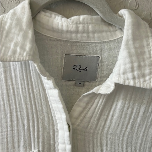 Rails cito crinkle short sleeve Button-Up Shirt size Medium organic cotton - Picture 3 of 7